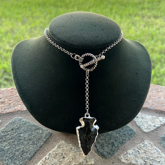 Black obsidian arrow gemstone Y shape toggle clasp in front lariat necklace - Picture 6 of 12